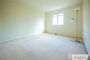 12 Sunflower Ct, Edison, NJ 08820 - Photo 8