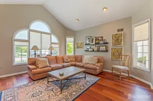 25 Leeds Ln, Monroe Township, NJ 08831 - Photo 8