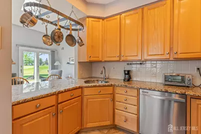 25 Leeds Lane, Monroe Township, NJ 08831 - Photo 14