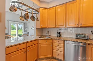 25 Leeds Ln, Monroe Township, NJ 08831 - Photo 14