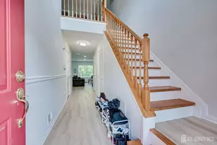 268 Shady Oak Ct, Piscataway Township, NJ 08854 - Photo 4