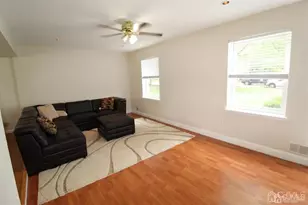 47 Linden Ln, Plainsboro Township, NJ 08536 - Photo 4