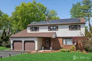 24 Sandalwood Dr, Edison, NJ 08820 - Photo 2