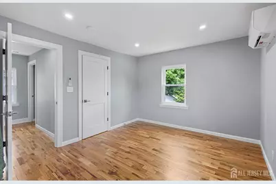 8 Germantown Avenue, Middlesex, NJ 08817 - Photo 16