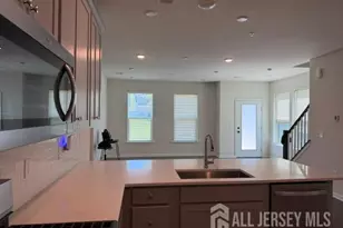 202 Lyla Ln, New Brunswick, NJ 08901 - Photo 2