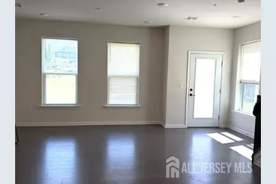 202 Lyla Lane, New Brunswick, NJ 08901 - Photo 4
