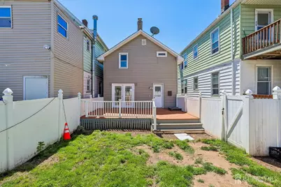 366 Jeffries Street, Perth Amboy, NJ 08861 - Photo 20