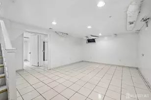 366 Jeffries St, Perth Amboy, NJ 08861 - Photo 22