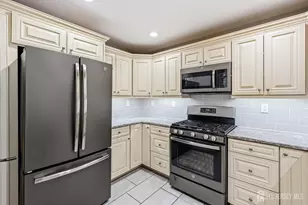 37 Morgan Pl, East Brunswick Township, NJ 08816 - Photo 14
