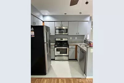 204 Blew Court, East Brunswick Township, NJ 08816 - Photo 4