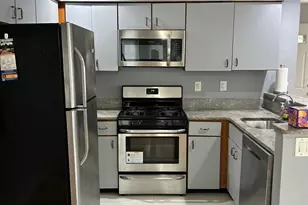 204 Blew Ct, East Brunswick Township, NJ 08816 - Photo 4