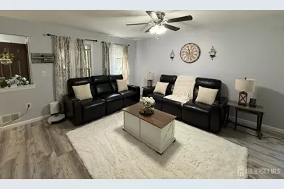 9 Hoffman Court, East Brunswick Township, NJ 08816 - Photo 6