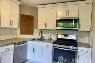 3 Farnham Square, Sayreville, NJ 08859 - Photo 14