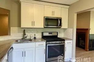 3 Farnham Square, Sayreville, NJ 08859 - Photo 16