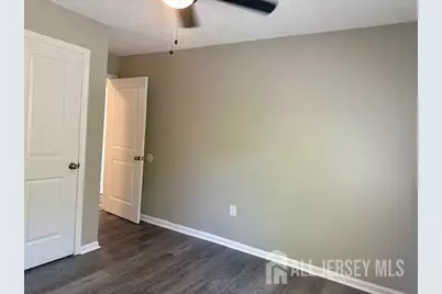 3 Farnham Square, Sayreville, NJ 08859 - Photo 22