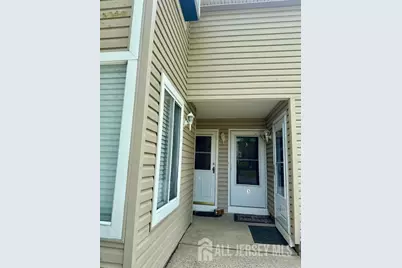 3 Farnham Square, Sayreville, NJ 08859 - Photo 2