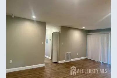 3 Farnham Square, Sayreville, NJ 08859 - Photo 6