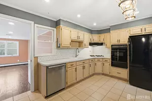 2339 Knapp Dr, Rahway, NJ 07065 - Photo 12
