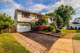 5 Timothy Ct, Edison, NJ 08837 - Photo 2