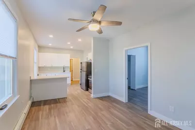 382 Summit Avenue #2B, Perth Amboy, NJ 08861 - Photo 4