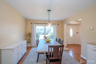 46 Lynn Ct, North Brunswick Township, NJ 08902 - Photo 6