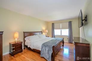 46 Lynn Ct, North Brunswick Township, NJ 08902 - Photo 20