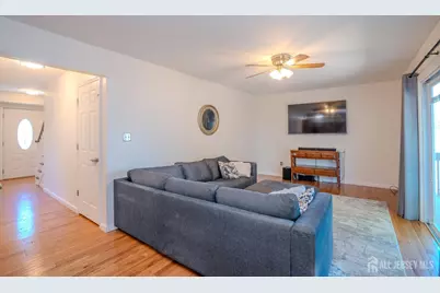 46 Lynn Court, North Brunswick Township, NJ 08902 - Photo 8
