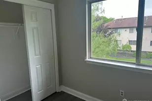 4516 Birchwood Ct, North Brunswick Township, NJ 08902 - Photo 4