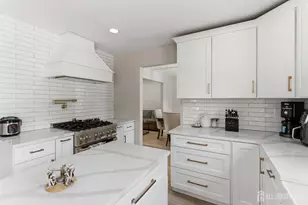374 Mounts Mills Rd, Monroe Township, NJ 08831 - Photo 10