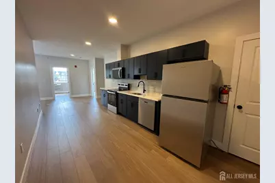213 French Street #6, New Brunswick, NJ 08901 - Photo 2