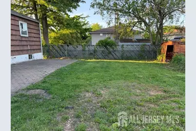 124 Chestnut Street, Avenel, NJ 07001 - Photo 4