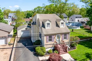241 Fernhead Ave, Monroe Township, NJ 08831 - Photo 2