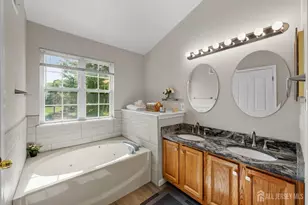 804 Dahlia Cir, South Brunswick Township, NJ 08810 - Photo 26