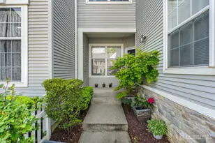 804 Dahlia Cir, South Brunswick Township, NJ 08810 - Photo 2