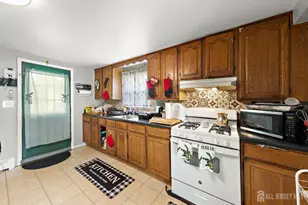 472 Buckelew Ave, Monroe Township, NJ 08831 - Photo 10