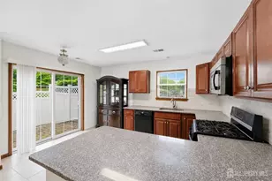 101 Wellington Park Dr, Middlesex, NJ 08540 - Photo 12