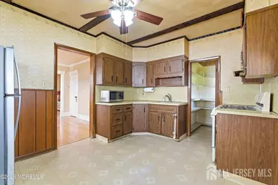 339-339 Lawrie Street, Perth Amboy, NJ 08861 - Photo 6