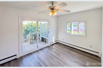 578 Garden Avenue, Woodbridge Township, NJ 07095 - Photo 18