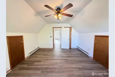 578 Garden Avenue, Woodbridge Township, NJ 07095 - Photo 8
