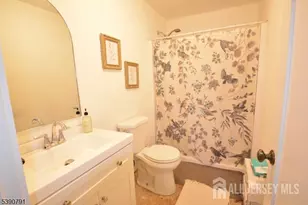 5 Wyckoffs Mills Applegarth Rd, Monroe Township, NJ 08831 - Photo 14