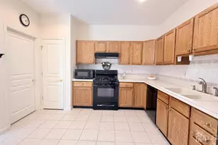 440 Bluebird Dr, Monroe Township, NJ 08831 - Photo 8