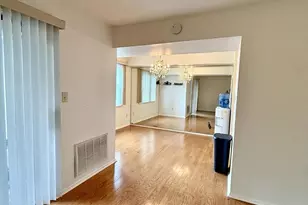 110 Keystone Ct, Woodbridge Township, NJ 07095 - Photo 4