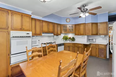 173 N Main Street, Milltown, NJ 08850 - Photo 20