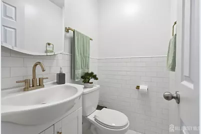 179 Buckelew Avenue, Jamesburg, NJ 08831 - Photo 8