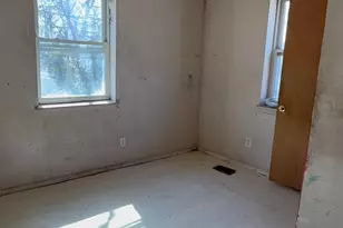 200-202 Blackwood-Clementon Rd, Pine Hil, NJ 08021 - Photo 6