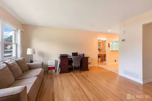 30 Oxford Rd, East Brunswick Township, NJ 08816 - Photo 4