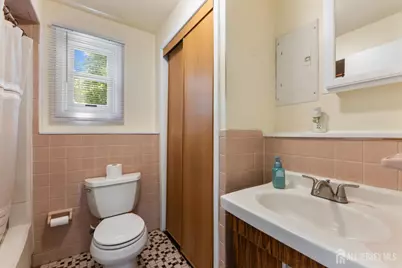 30 Oxford Road, East Brunswick Township, NJ 08816 - Photo 16