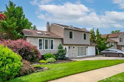 4 Patricia Avenue, Edison, NJ 08837 - Photo 2