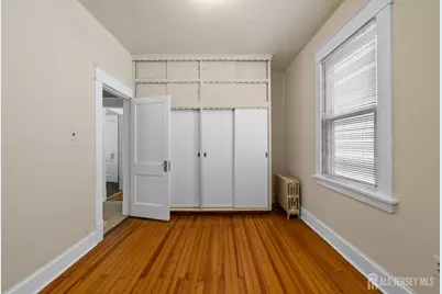 11 Oxford Street, New Brunswick, NJ 08901 - Photo 10