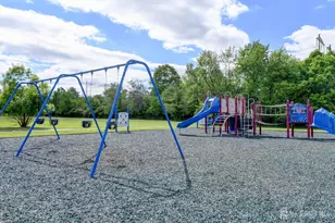 50 Chestnut St St, Edison, NJ 08817 - Photo 32